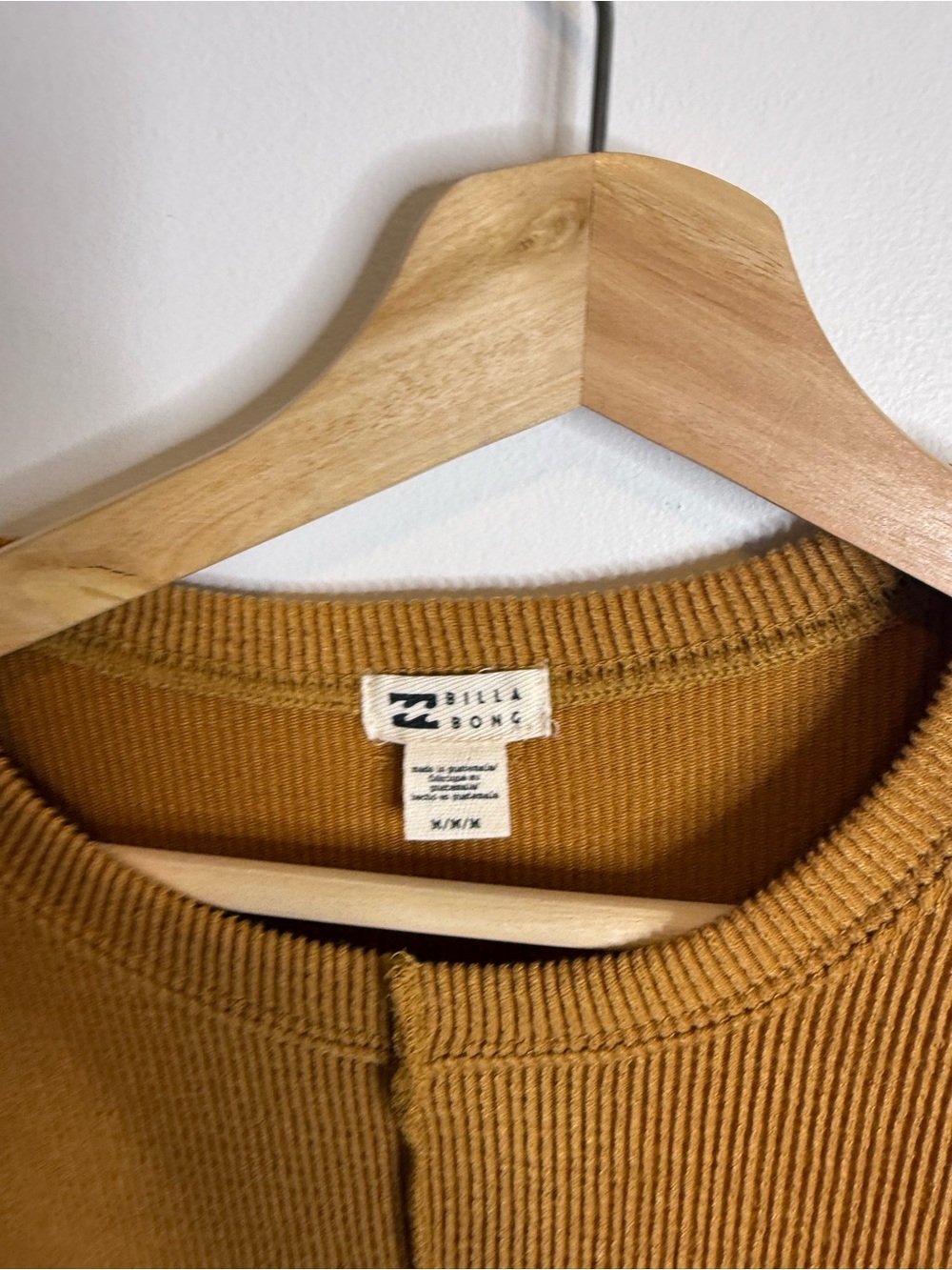 Billabong Waffle Crewneck Sweater in Mustard size medium - Picture 6 of 9
